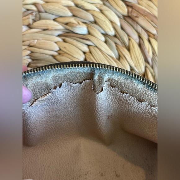 Louis Vuitton Monogram Cosmetic Pouch - Picture 9 of 13